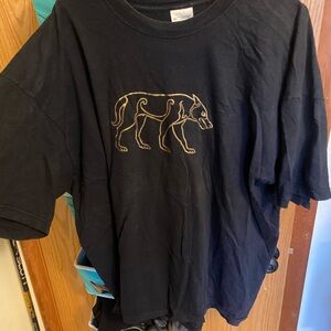 Men’s Black XXL T-Shirt With Stylized Gold Wolf Design